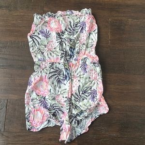 H&M white multi color floral short romper in US size 4